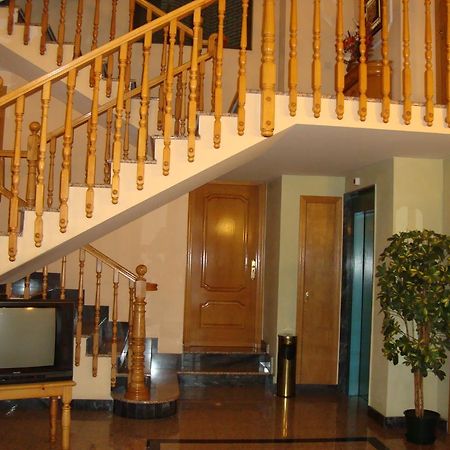 Hostal Universal Benavente Luaran gambar