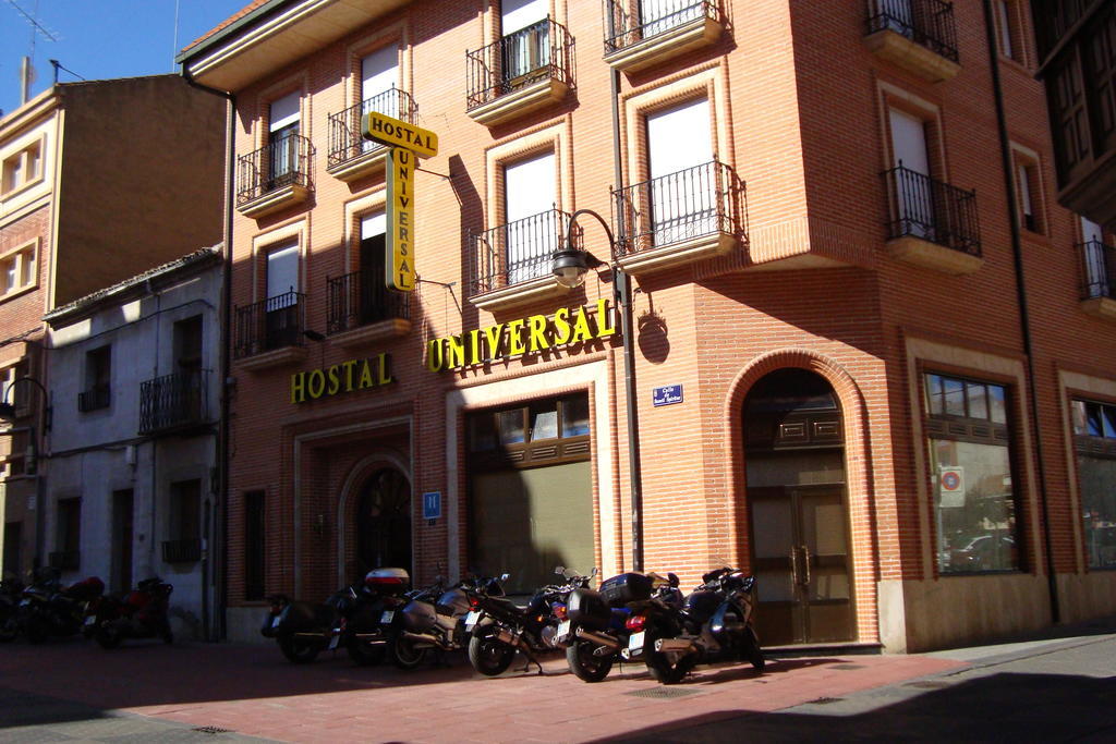 Hostal Universal Benavente Luaran gambar
