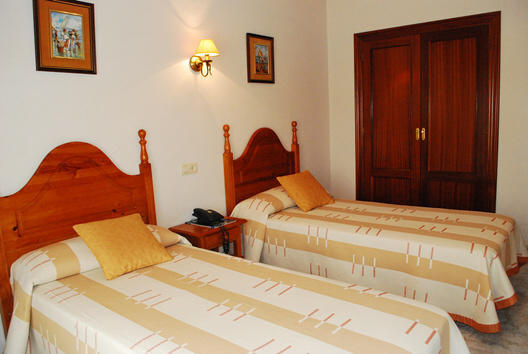 Hostal Universal Benavente Bilik gambar